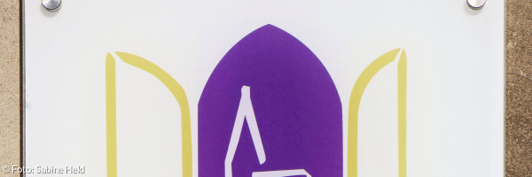 Plakette Tafel offene Kirche
